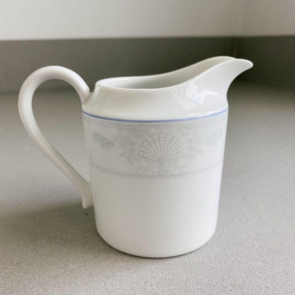 Vintage Mikasa South Hampton Seashell Floral Contemporary Glossy Creamer 4" Tall